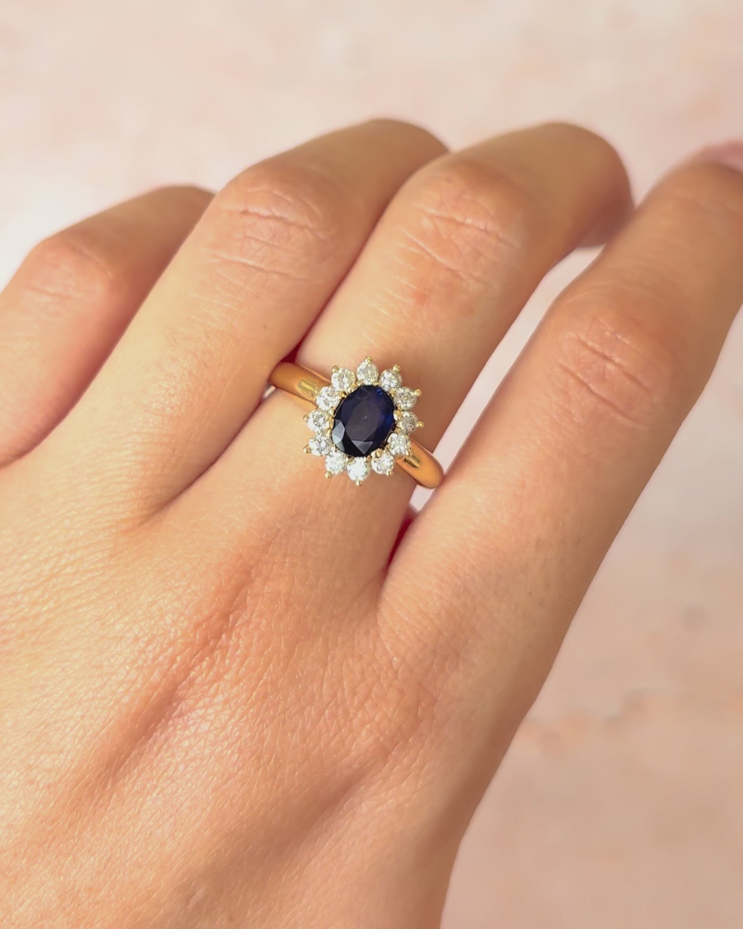 “Aurélia” 0.85-carat Sapphire &amp; 0.48-carat Diamond Marguerite Ring, 4.7g