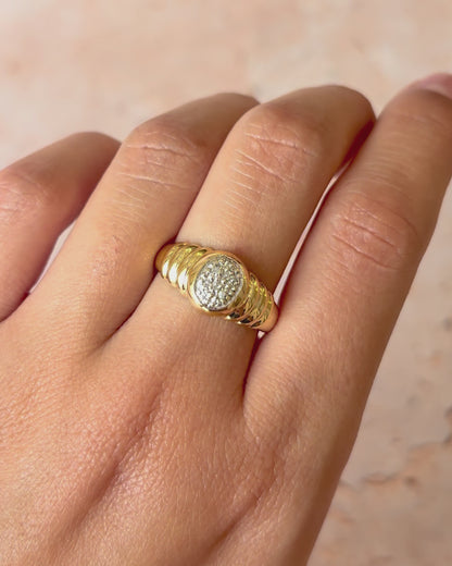 Anillo rígido con diamantes "Sara"