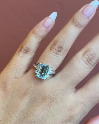 Bague Cocktail Aigue-Marine 3.80 Carats &amp; Diamants &quot;Déraé&quot;