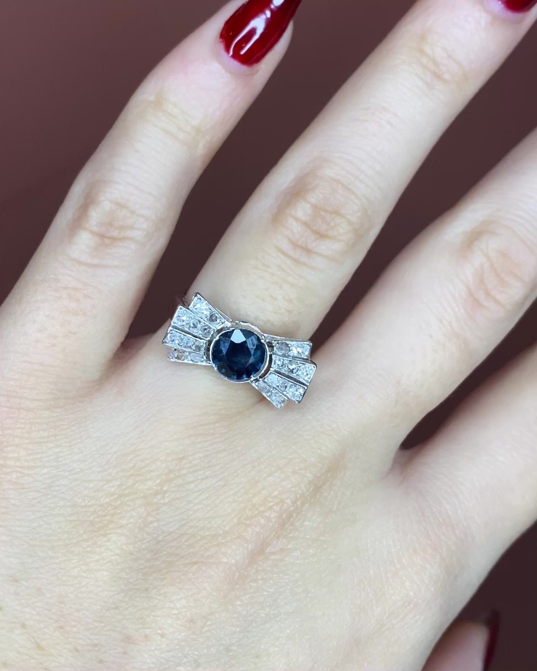 Bague Nœud Saphir 1.10 carat &amp; 20 Diamants "Laure"