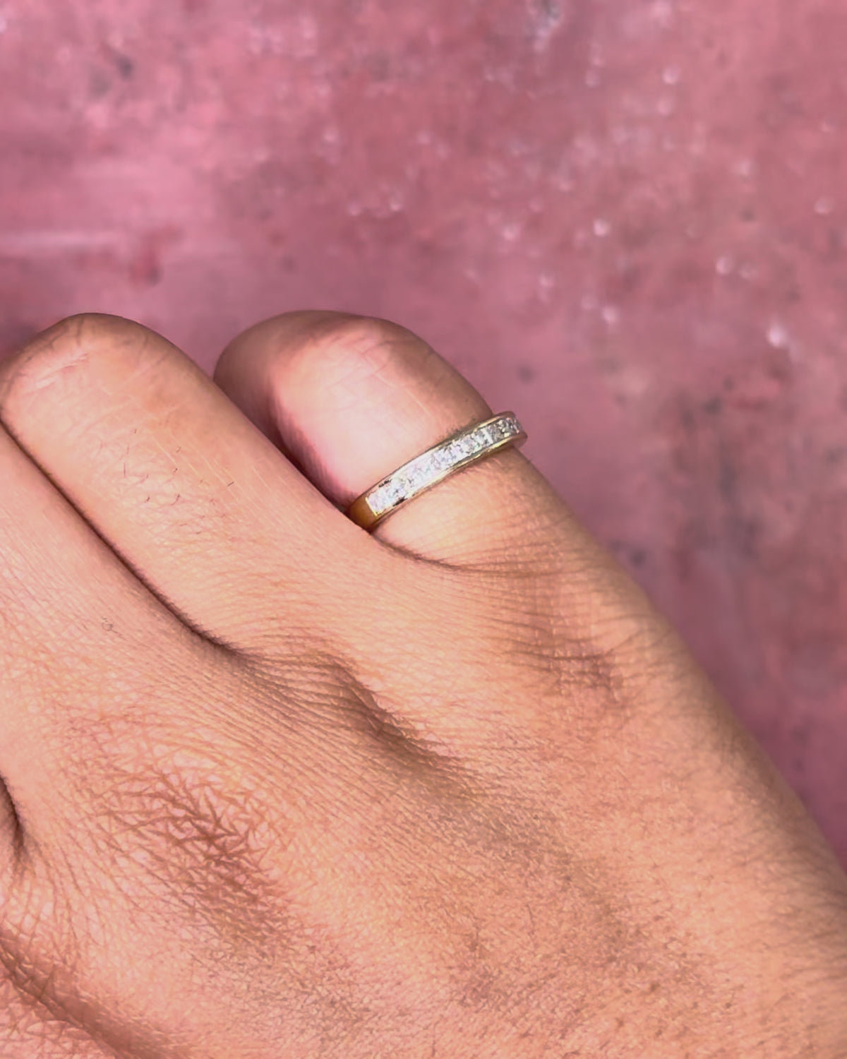 Anillo de media alianza con diamantes de 0.52 quilates "Juan"