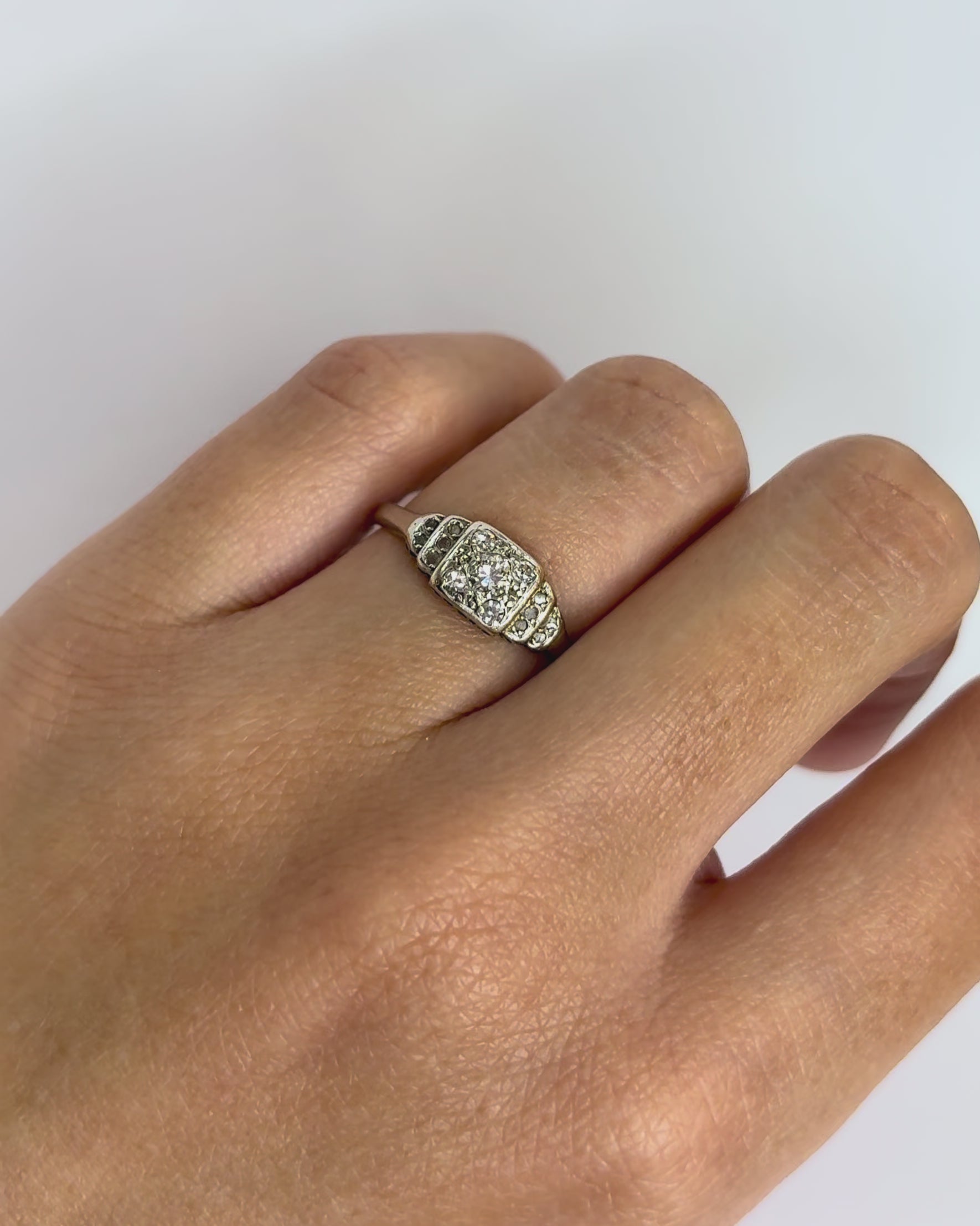 Anillo Art Déco 15 Diamantes "Camélia"