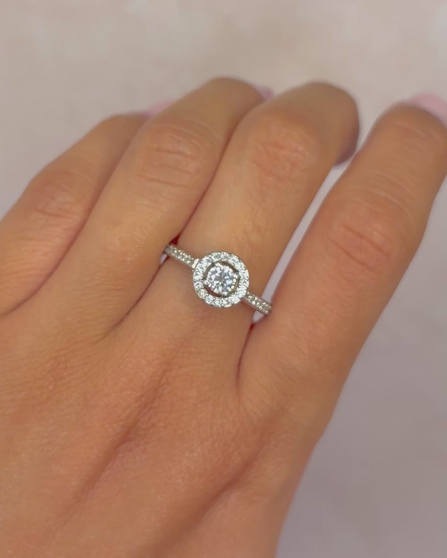 Anillo Solitario con Diamantes 0,66 quilates "Hanaïa"
