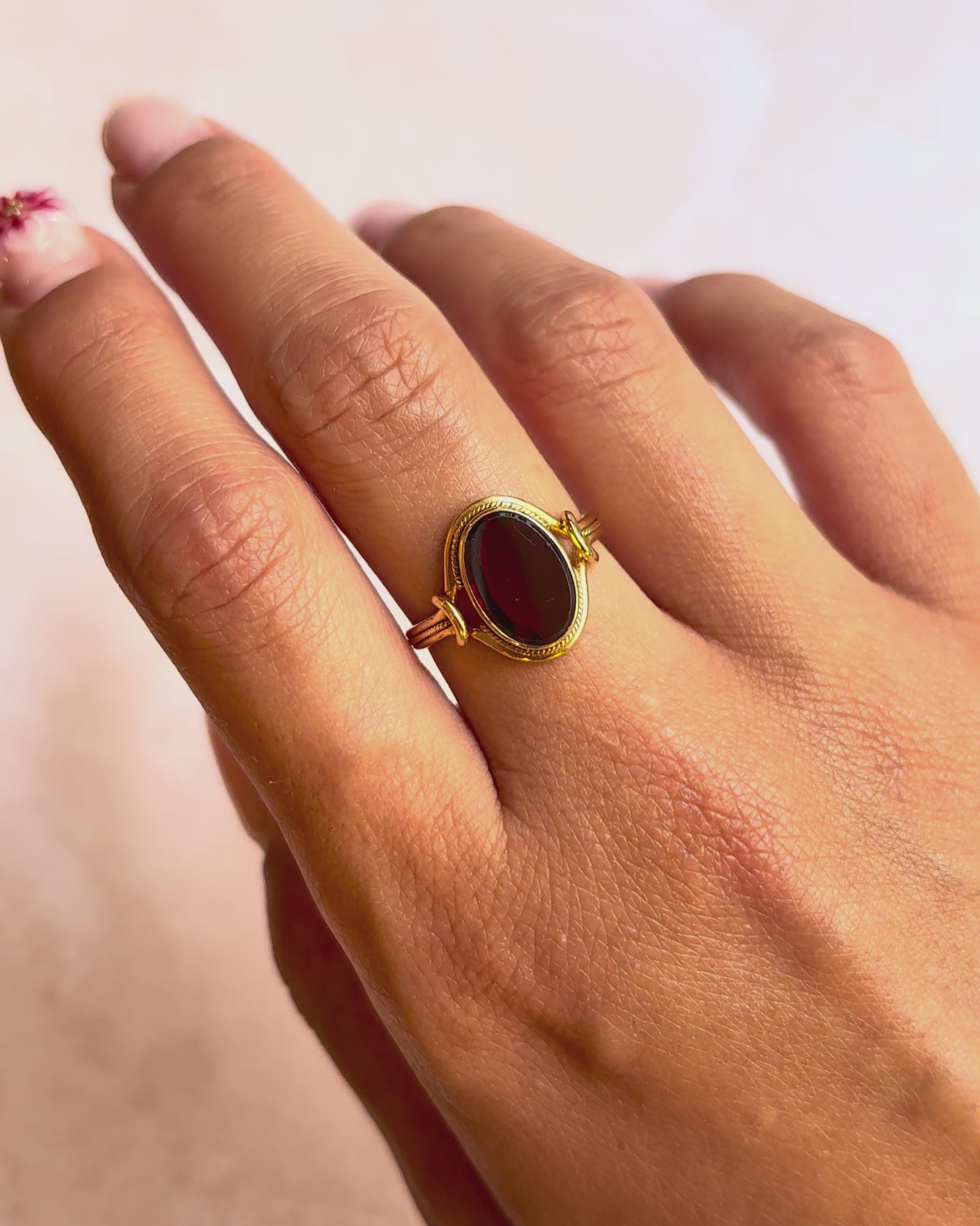 Bague Cocktail Grenat 2.10 carats &amp; Or 3.38g "Gratiane"