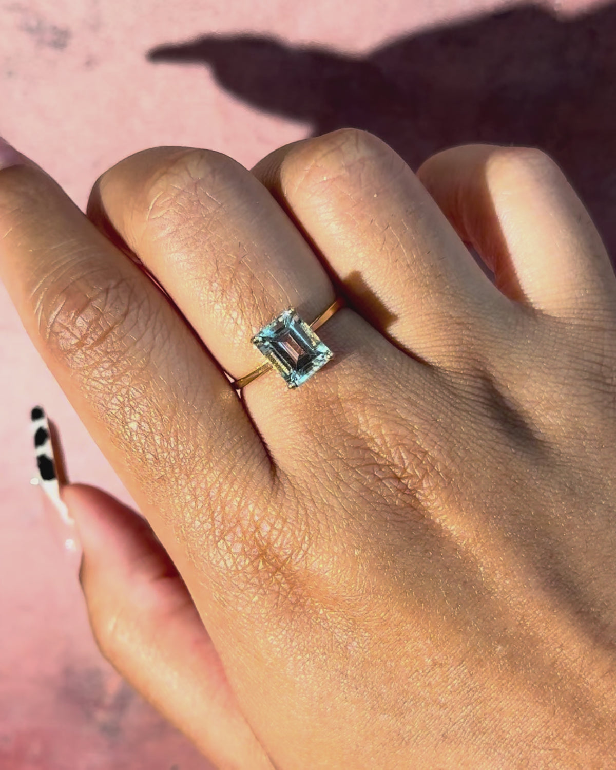 2.20-carat Aquamarine Solitaire Ring "Odille"
