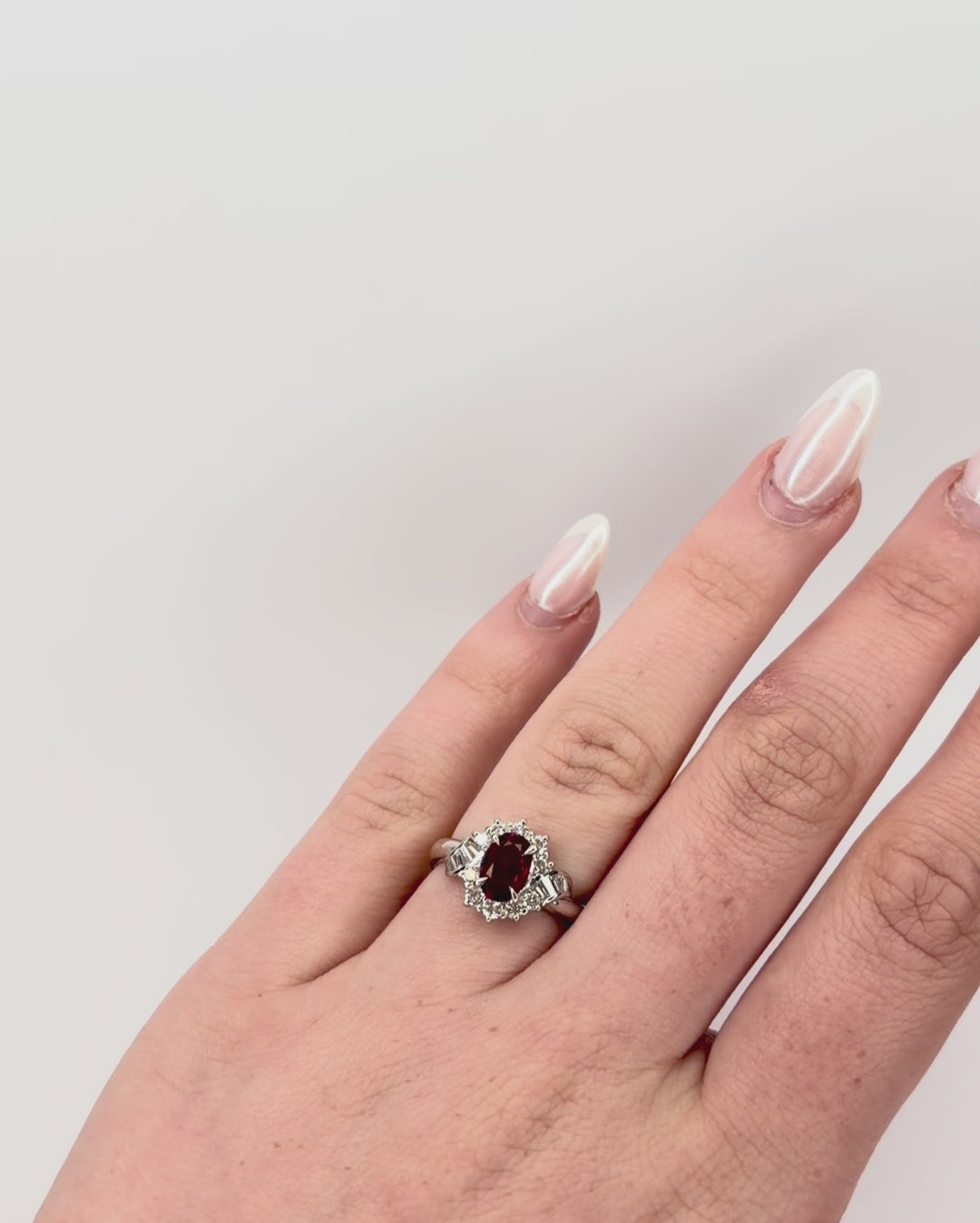Bague Marguerite Rubis Mozambicain 0.71 carat &amp; Diamants 0.43 carat "Melinda"