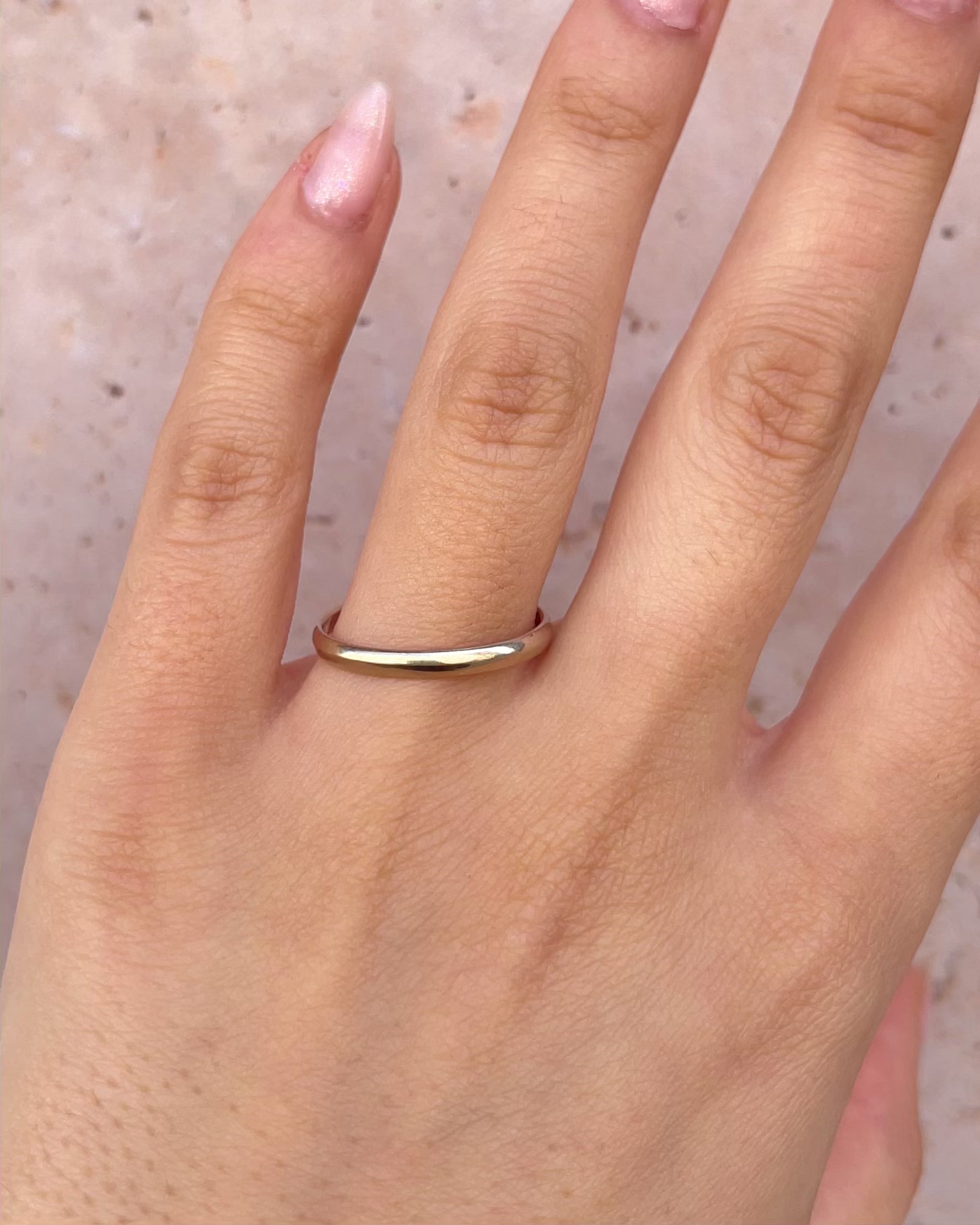 Anillo de alianza de oro gris 2.3 mm "Fanny"