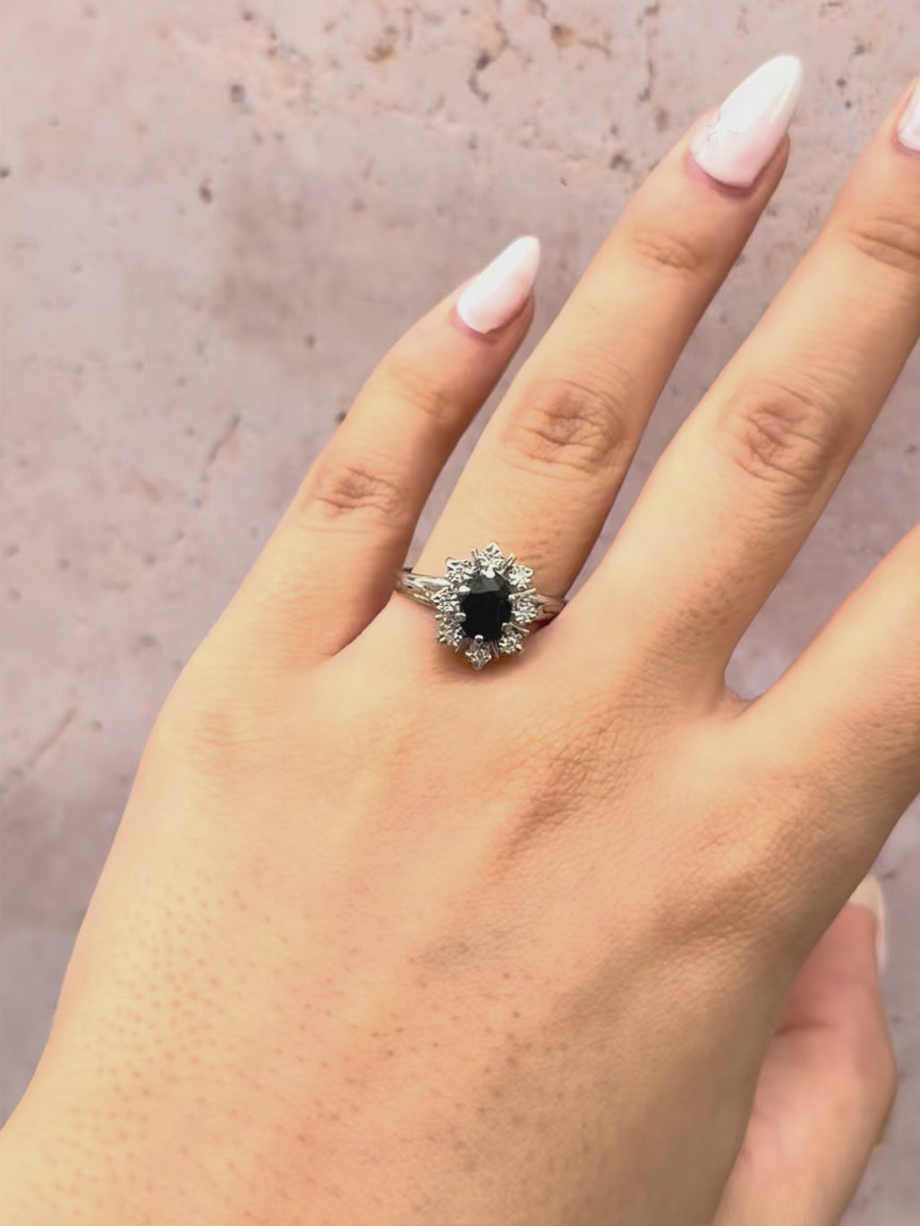Anillo Marguerite Zafiro 0,80 quilates y diamantes “Belvira”