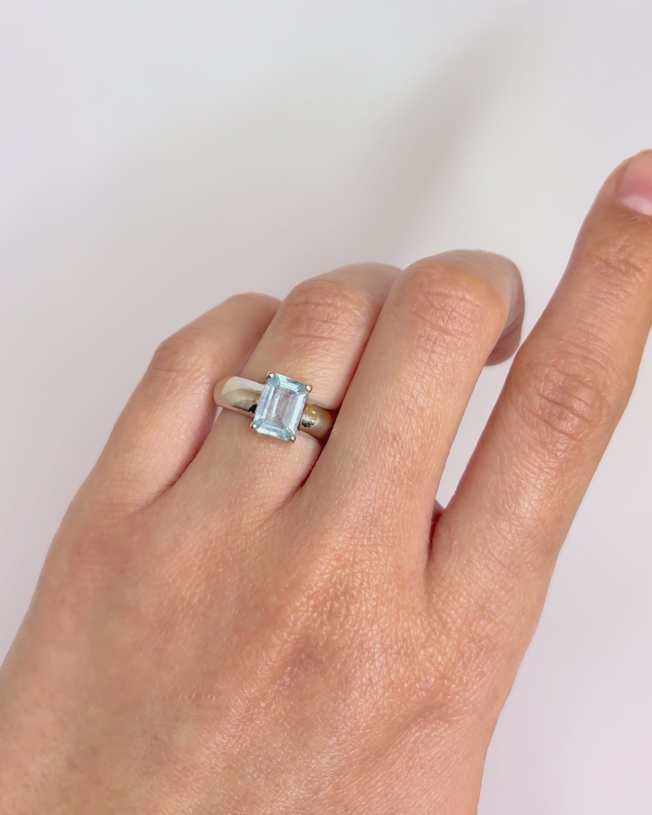 Bague Jonc Topaze 2 carats "Manuela"