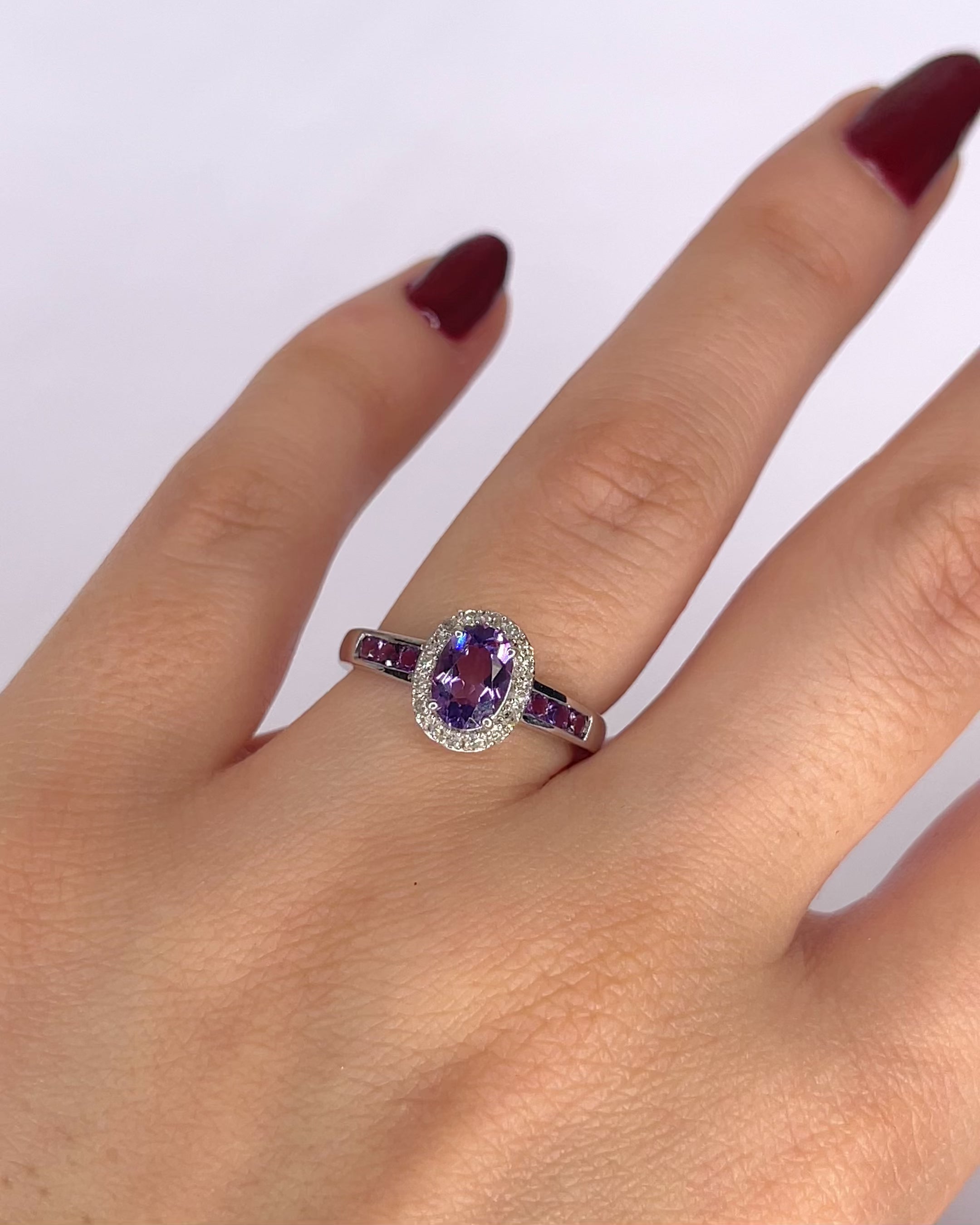 Bague Solitaire Améthyste 0.67 carat &amp; Diamants "Françoise"