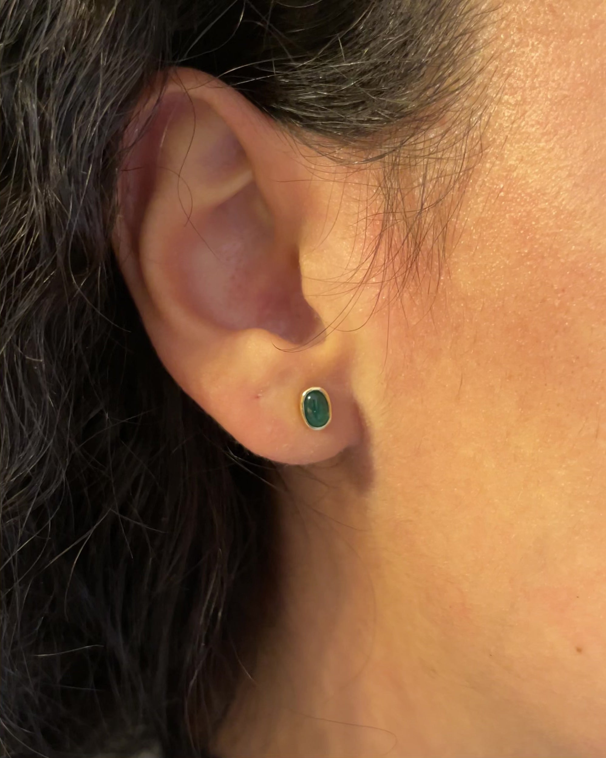 Emerald Cabochon Stud Earrings 0.65 carat "Sonia"