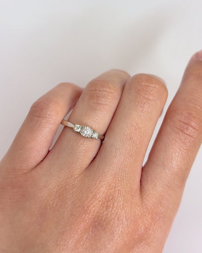 Diamond Trilogy Ring 0.30 carat "Kayla"