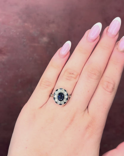 Anillo estilo Art Déco con zafiros de 1.51 quilates y diamantes de 0.30 quilates «Nalia»