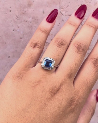 Bague Marguerite Cyanite 2.40 carats &amp; Diamants 0.32 carat "Lise"