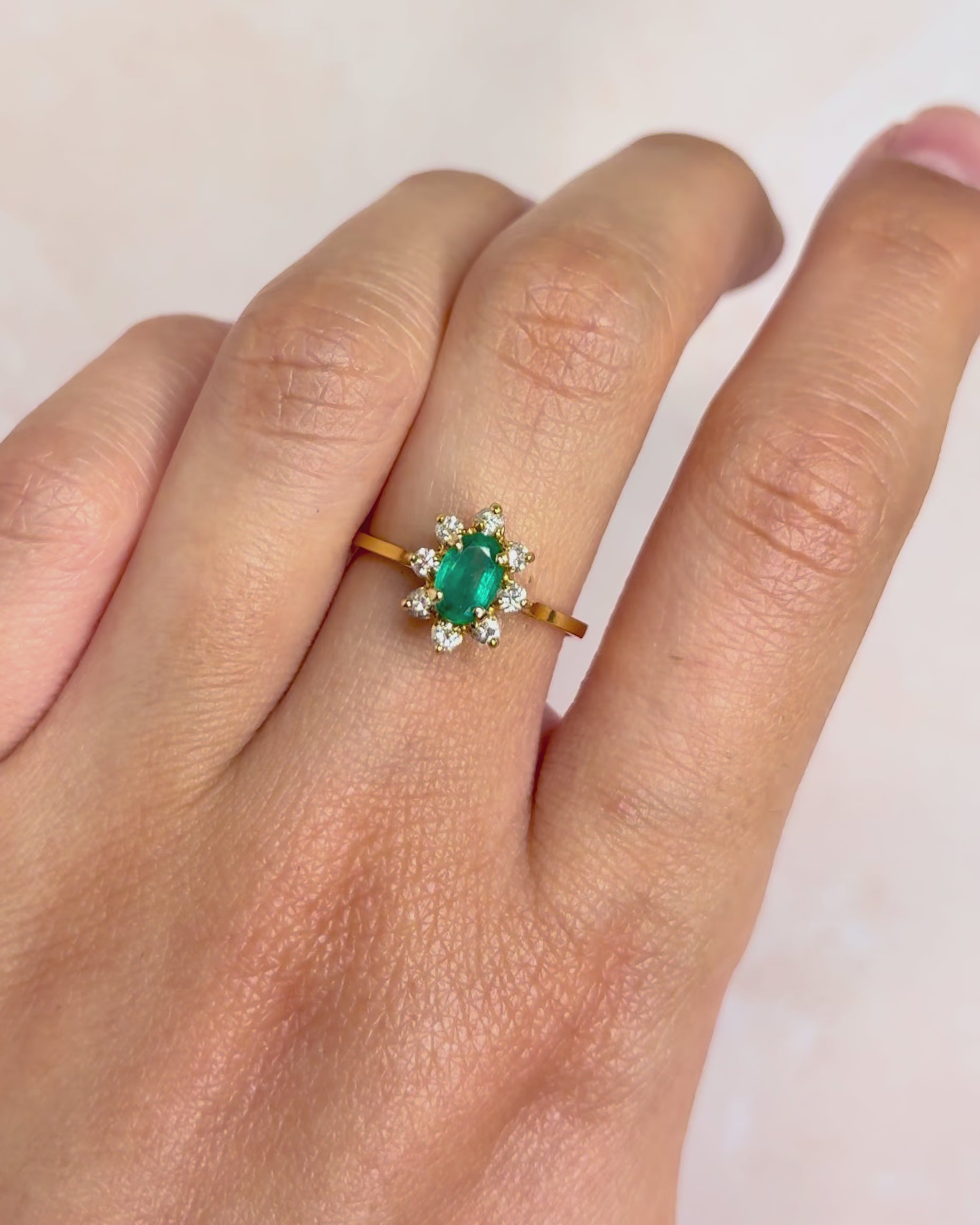 Bague Marguerite Émeraude &amp; Diamants "Carla"