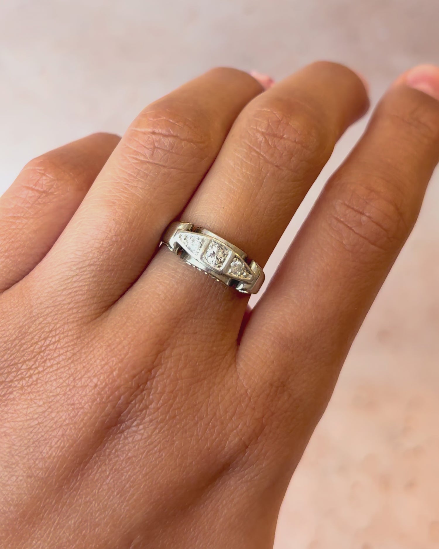 Anillo solitario de turmalina