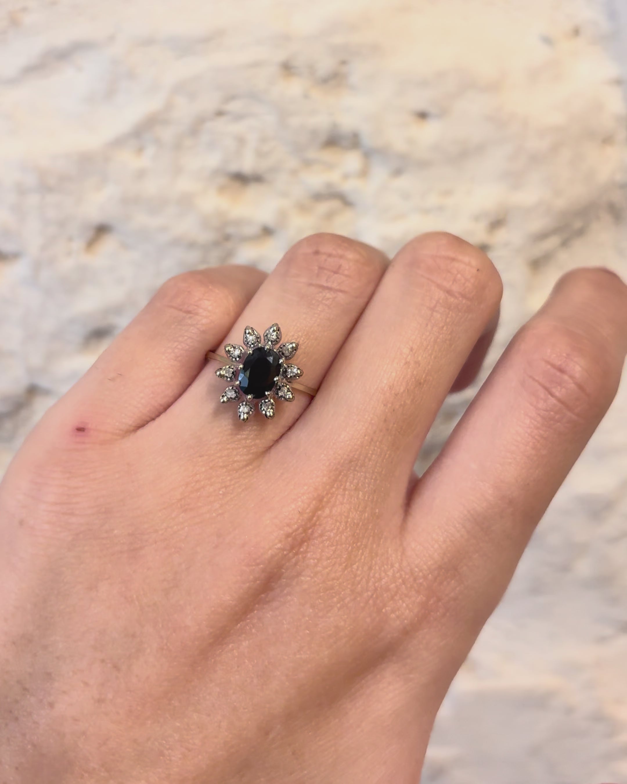 Marguerite Sapphire Ring 1.2 carat &amp; 10 Diamonds "Célia"