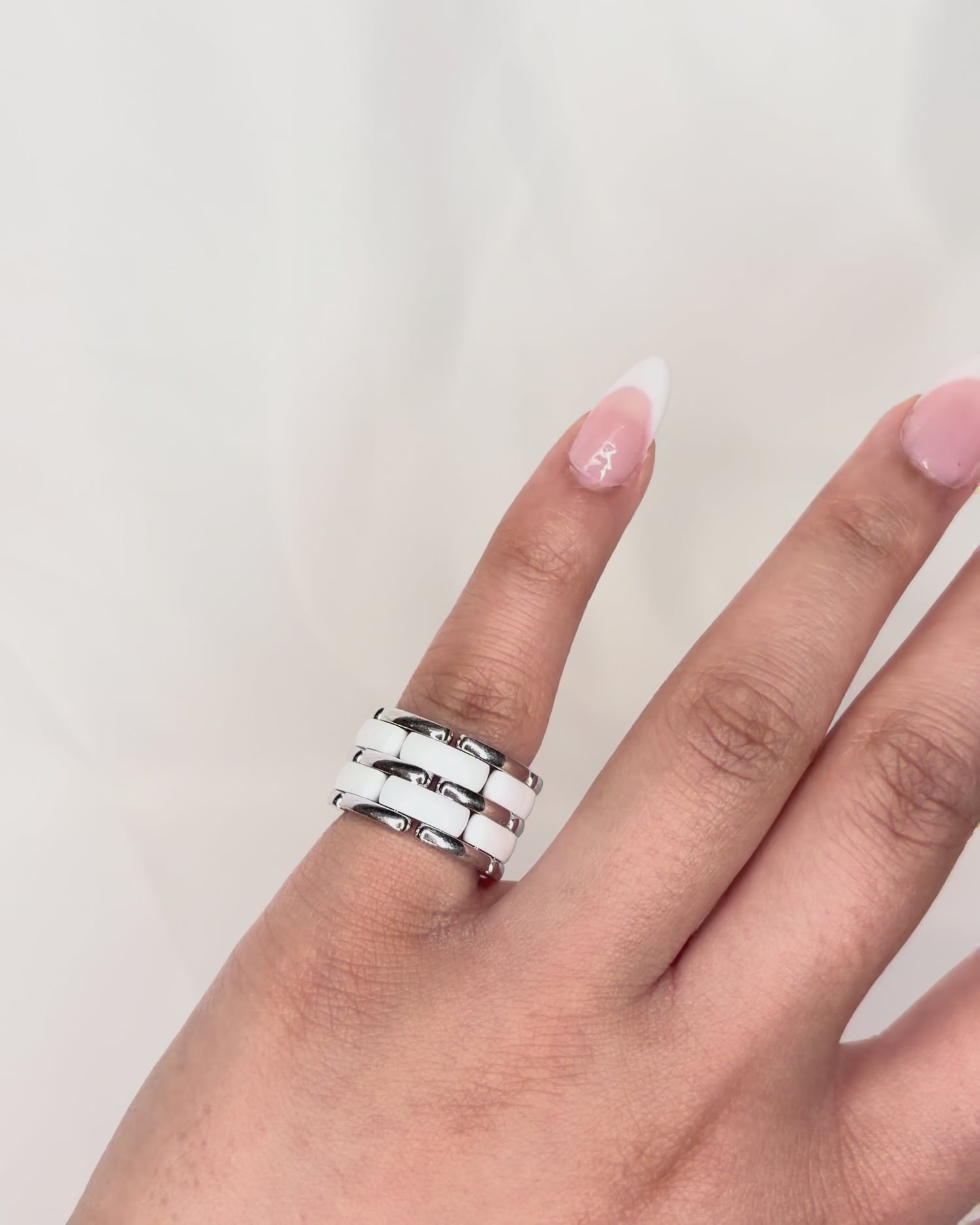 Bague Signée Chanel Or &amp; Céramique "Ultra" Grand Modèle