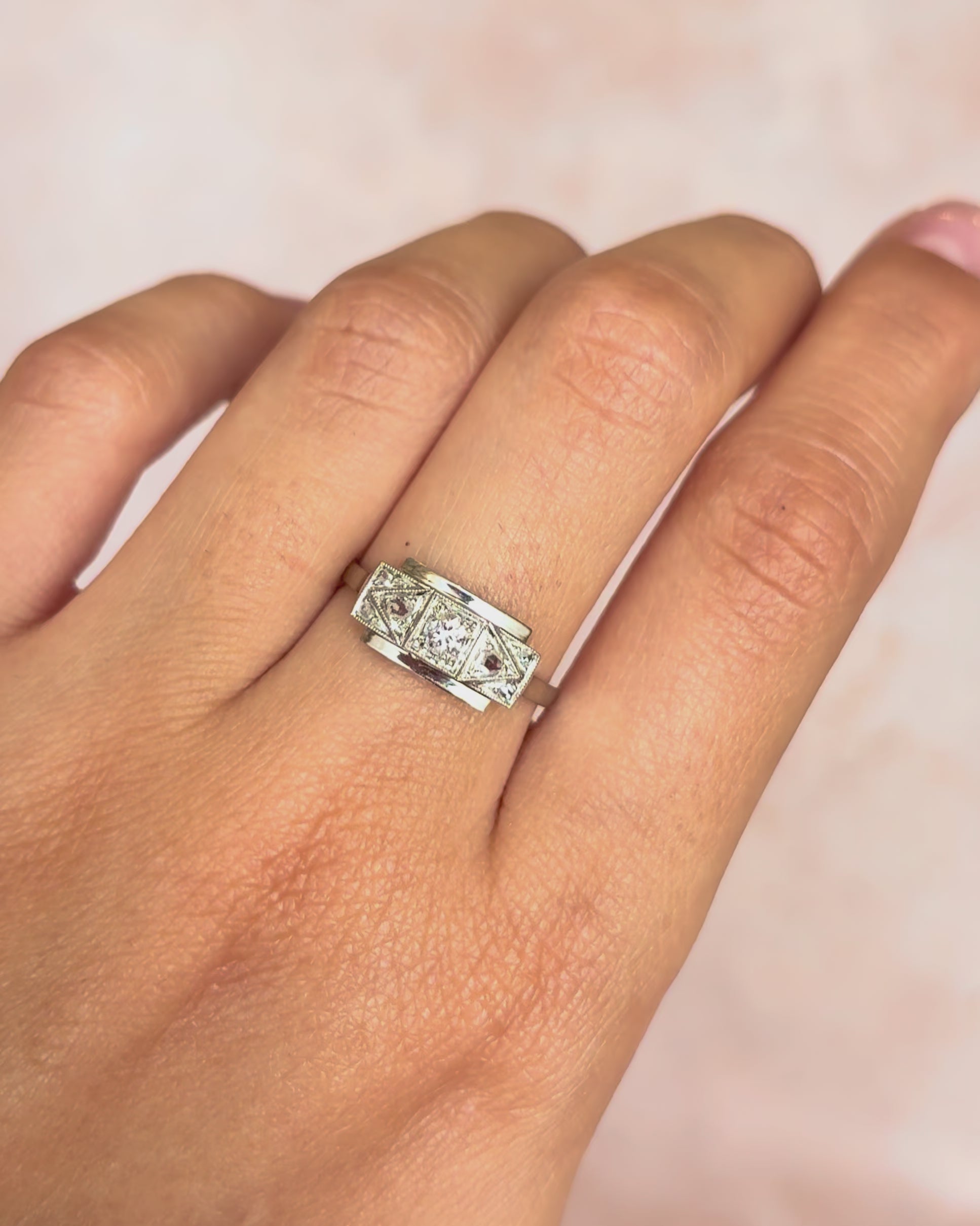 Anillo Art Déco de diamantes «Esther»