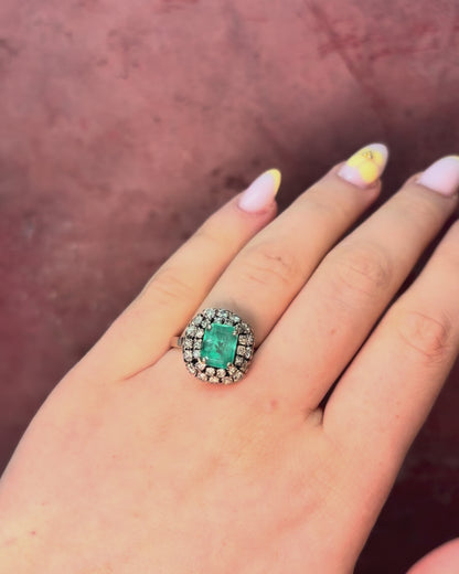 Bague Marguerite Émeraude 2 carats &amp; Diamants 0.88 carat "Elise"