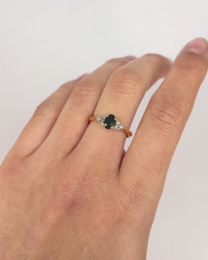 Anillo Trilogía Zafiro y Diamantes "Lya"