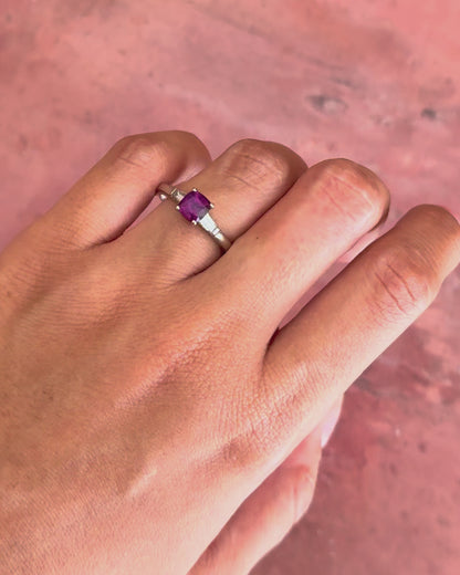 Bague Trilogie Rubis Chatoyant 1.48 carat &amp; Diamants "Zélia"