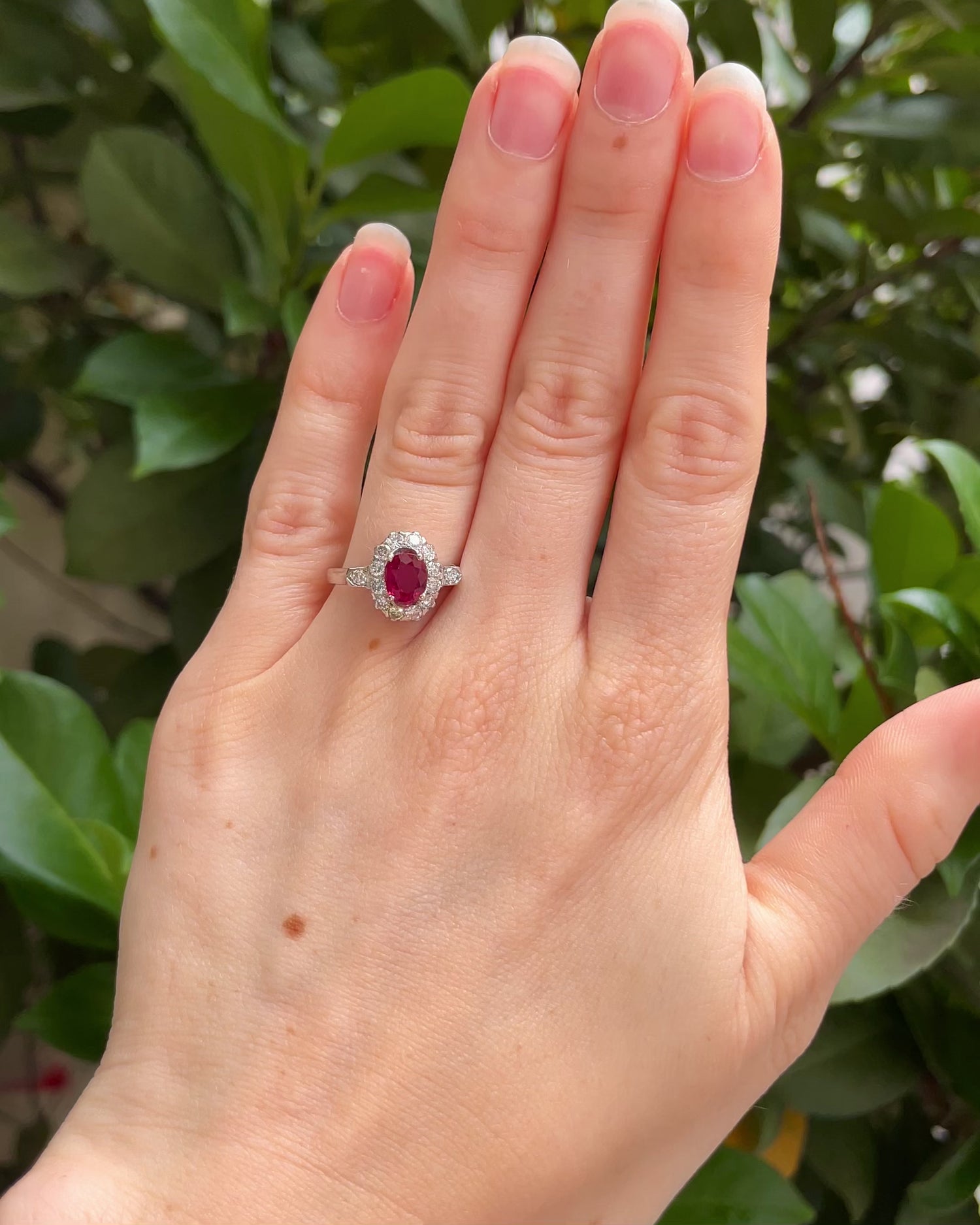 Bague Marguerite Rubis 1 carat &amp; Diamants &quot;Sorynelle&quot;
