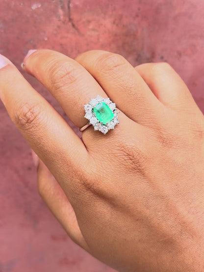 Colombian Emerald Daisy Ring 2.30 carats &amp; Diamonds 1.20 carats "Mélisse"
