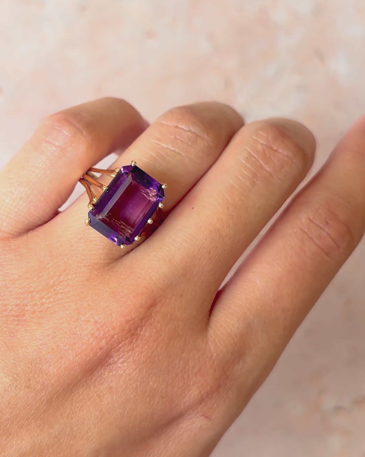 Bague Cocktail Améthyste 4.56 carats 4.33g "Carla"