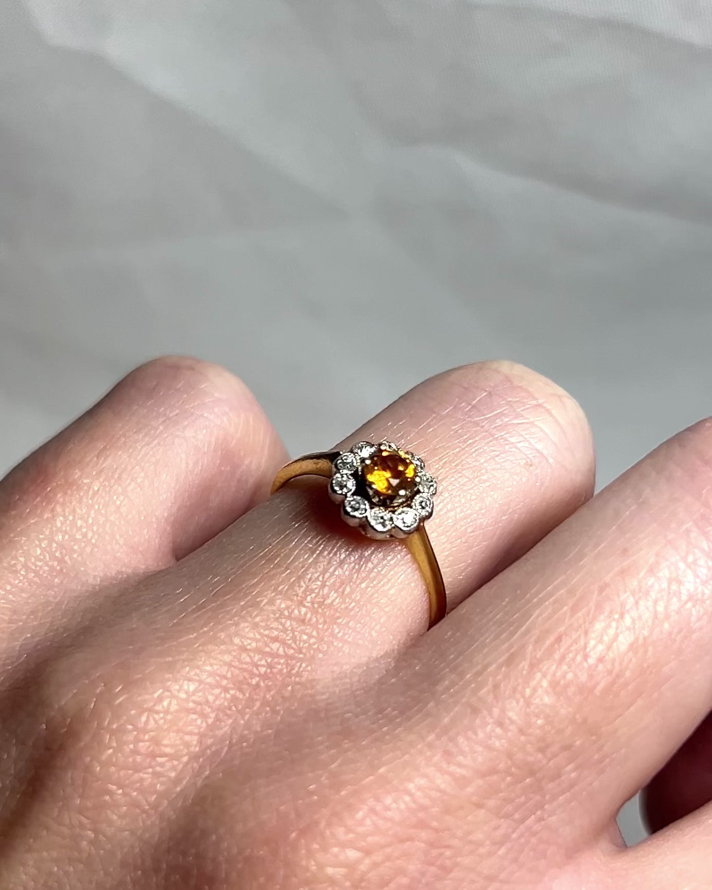 Marguerite Garnet Hessonite 0.37 carat &amp; 10 Diamonds "Alexia" Ring
