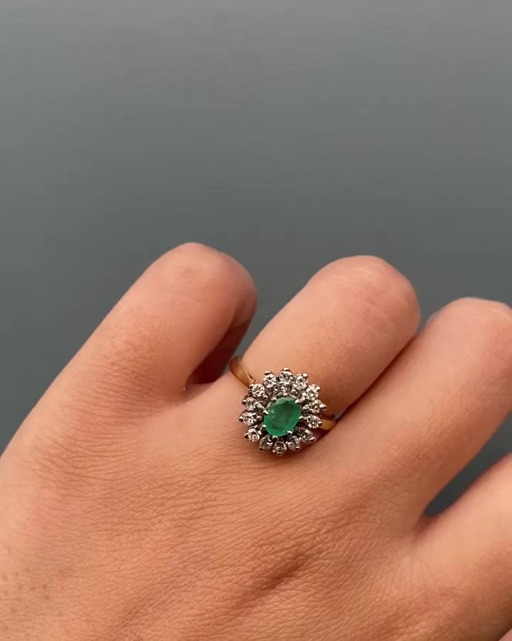 Marguerite Emerald 0.60 carat &amp; 14 Diamonds "Milaya" Ring
