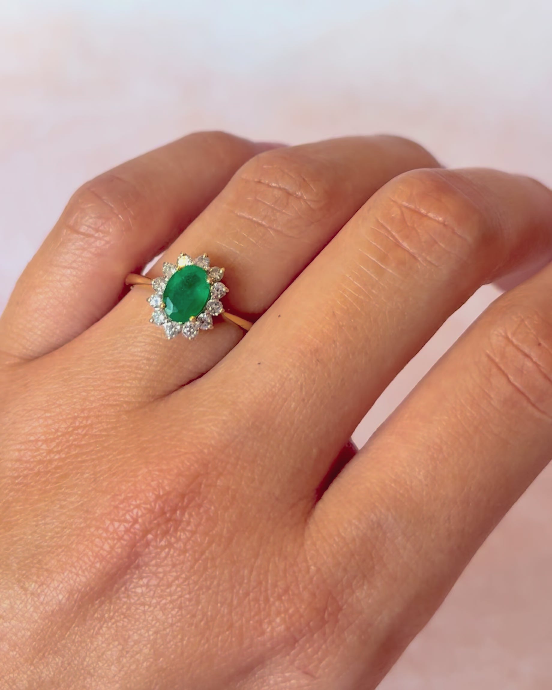 Bague Marguerite Émeraude 0.84 carat &amp; Diamants 0.36 carat "Cirine"
