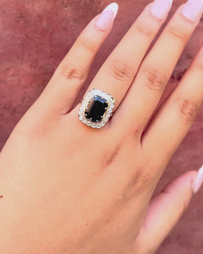 Anillo Marguerite Zafiro 4,40 quilates y Diamantes 0,40 quilates 5,95 g "Ariana"