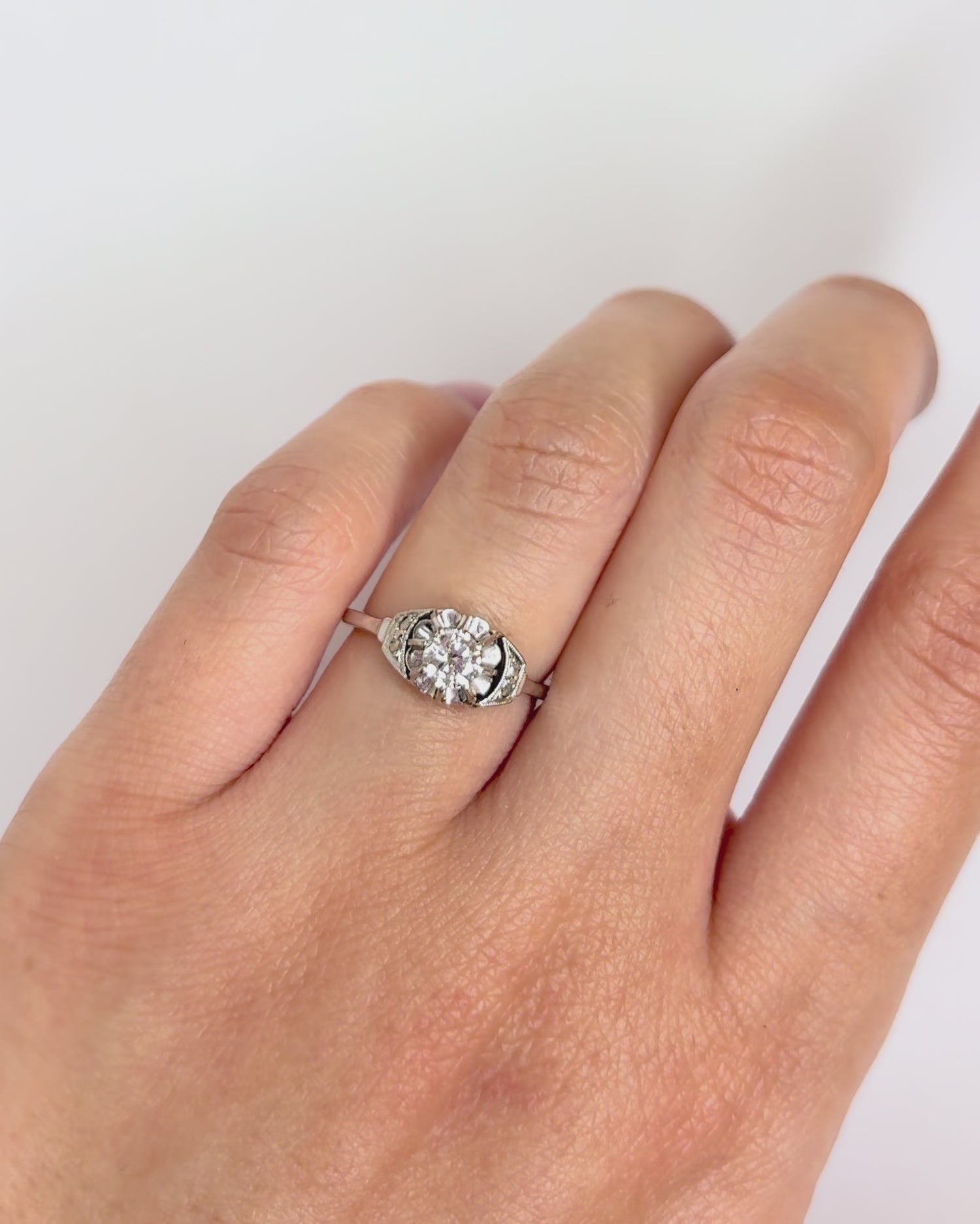 Art Deco Diamond Ring "Esmeralda"