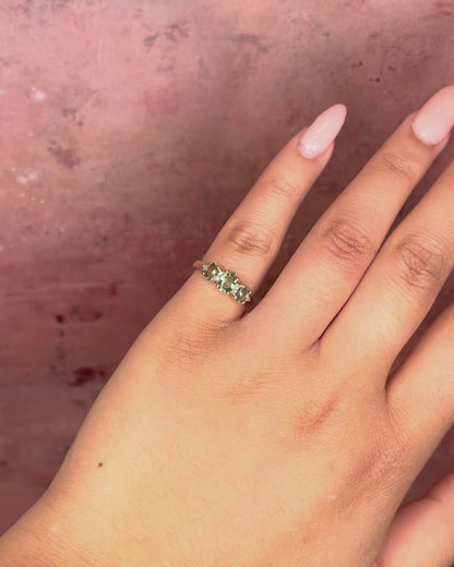 Anillo Trilogía Zafiros Verdes 1.10 quilates "Marion"