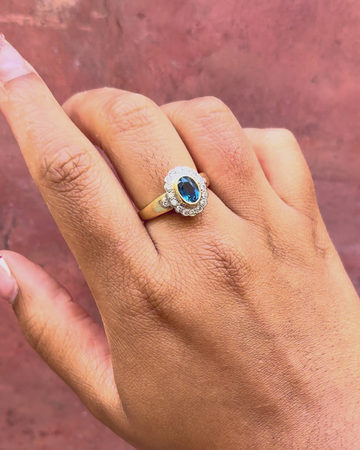 Bague Marguerite Saphir 1.70 carat &amp; Diamants 0.36 carat "Léonie"