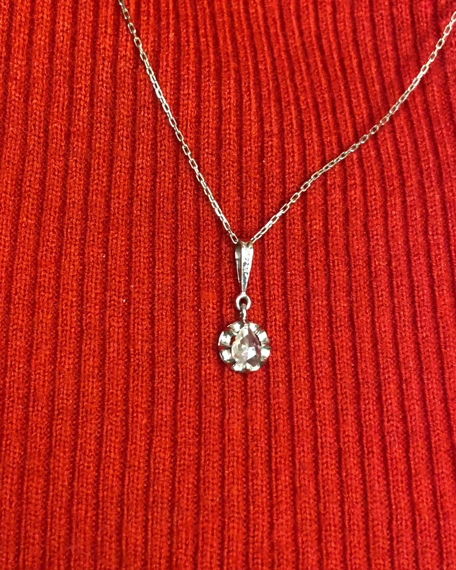 Art Deco Diamond Pendant 0.25 Carat "Maya"