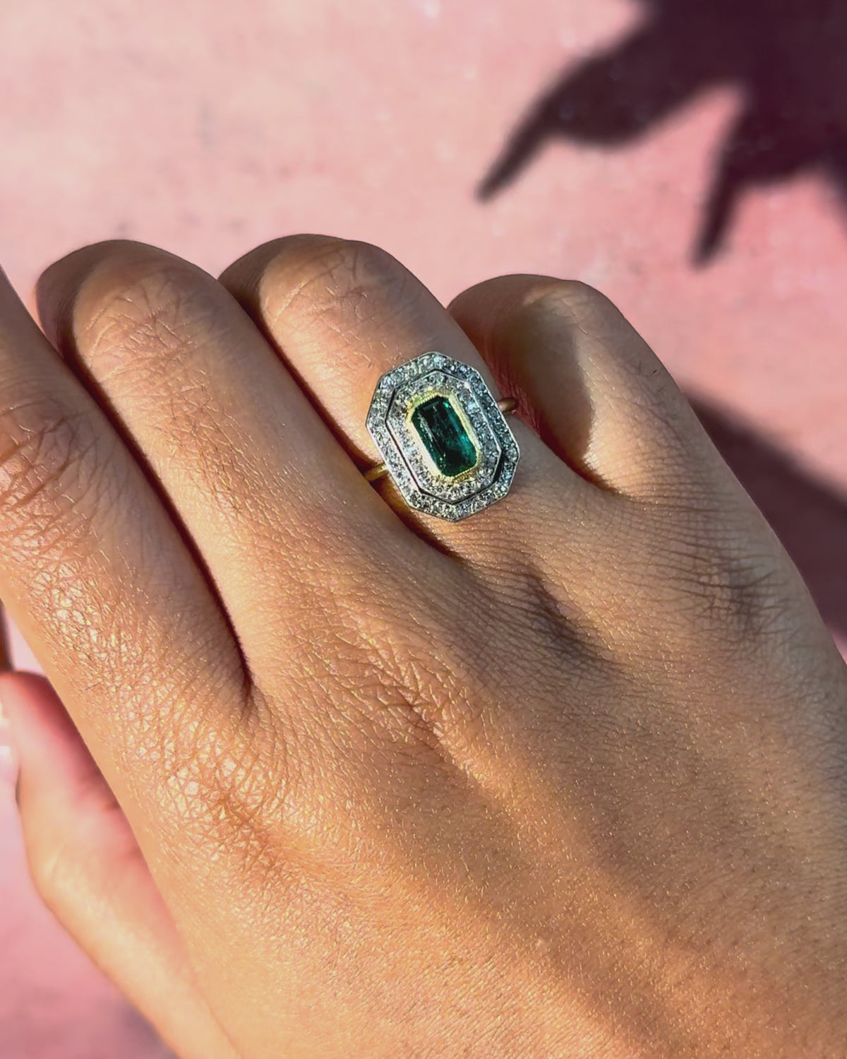 Art Deco-Style Emerald &amp; Diamond Ring "Lynsey"