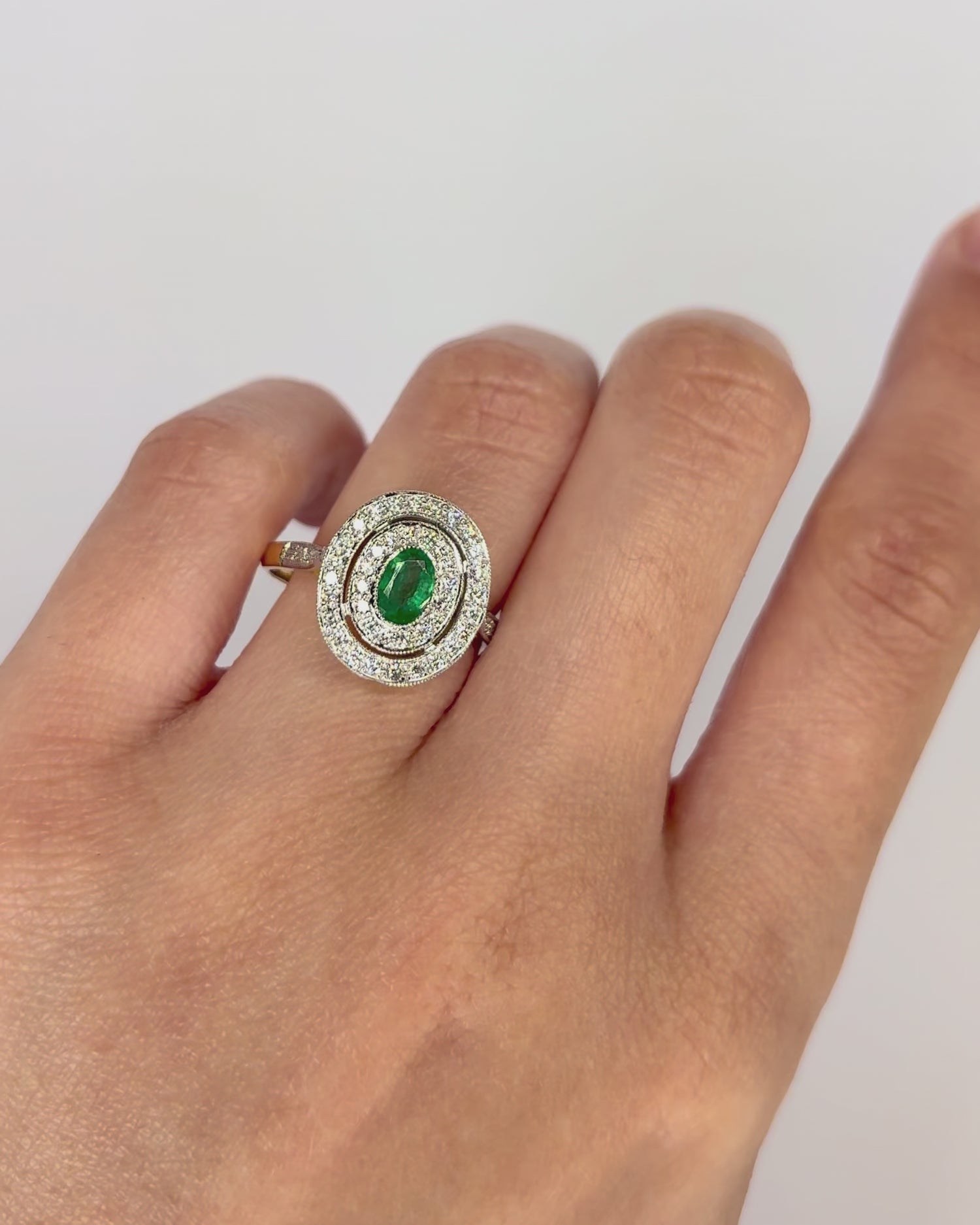 Art Deco Style Ring Emerald &amp; 44 Diamonds "Oxanna"