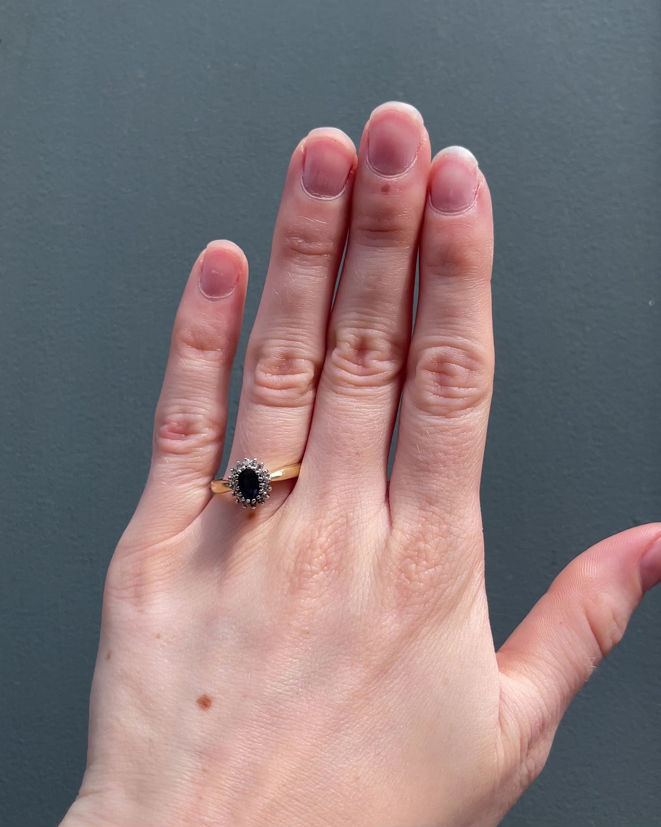 Bague Marguerite Saphir 1 carat &amp; Diamants "Sidonie"