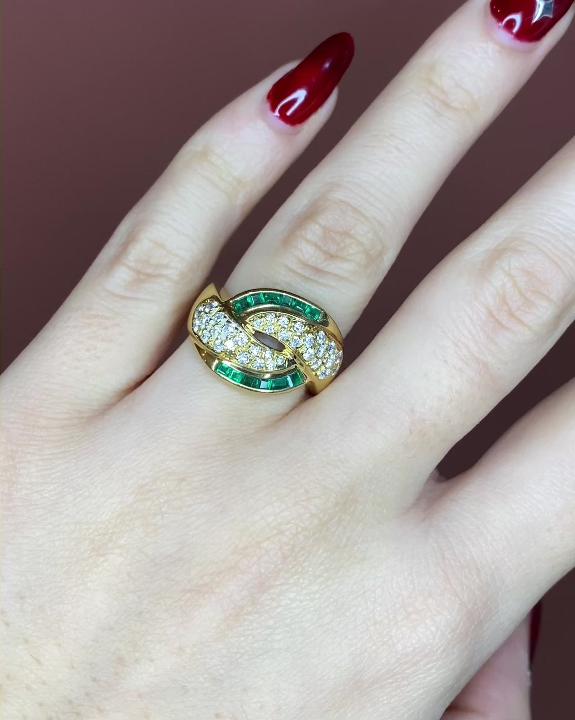 Bangle Ring 34 Diamonds, 12 Emeralds &amp; Yellow Gold 7.68 g "Clara"