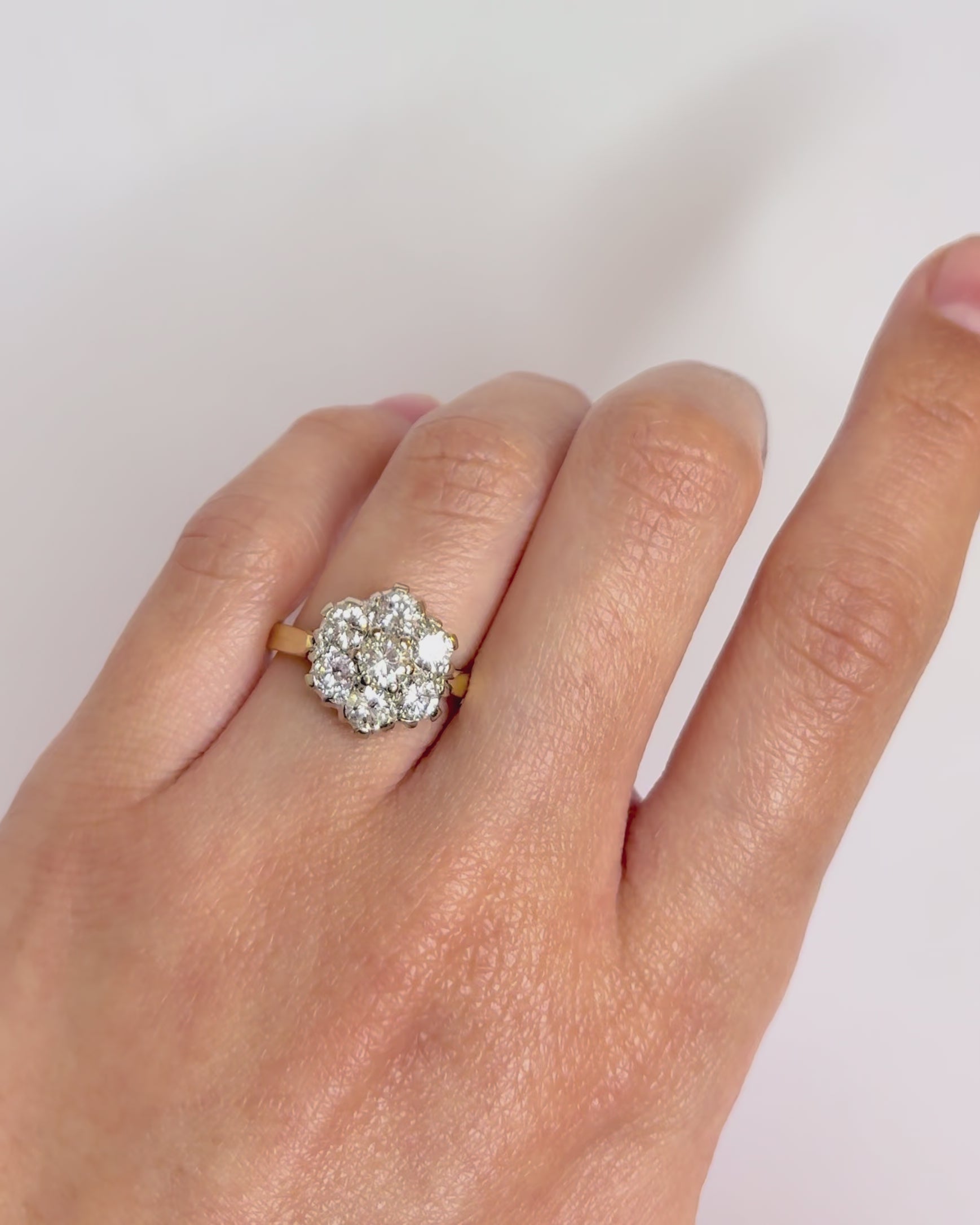 Anillo Margarita Diamantes 1,50 quilates "Mina"