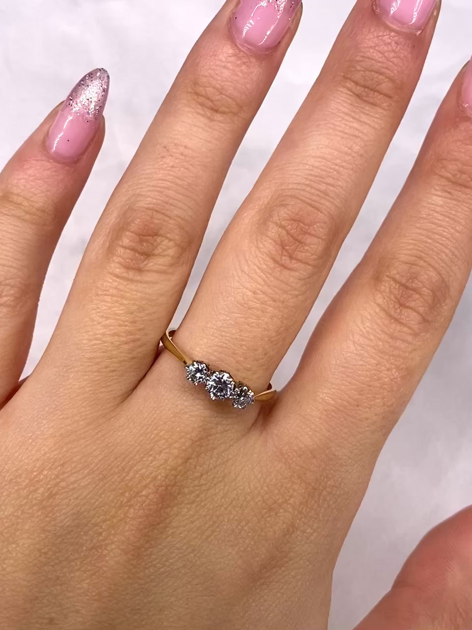 Bague Trilogie Diamants 0.55 carat "Camille"