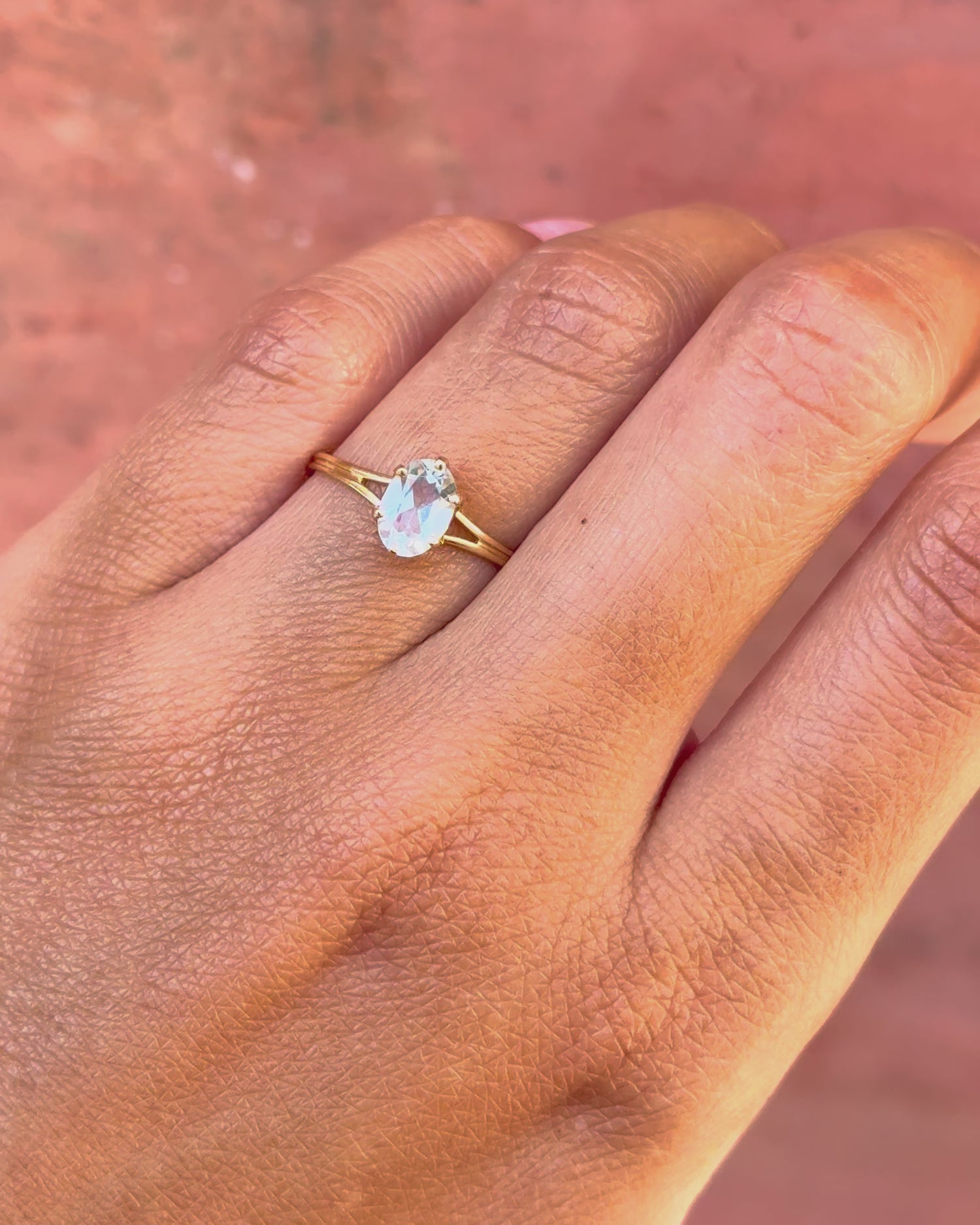 0.80-carat Aquamarine Solitaire Ring "Billie"