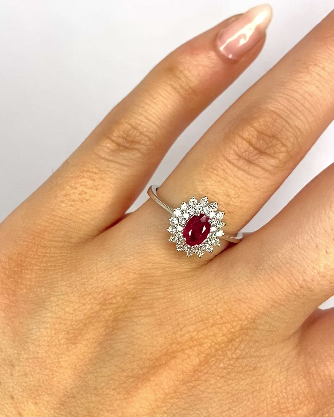 Marguerite Ring Ruby 0.58 Carat &amp; Diamonds 0.27 Carat "Cristella"
