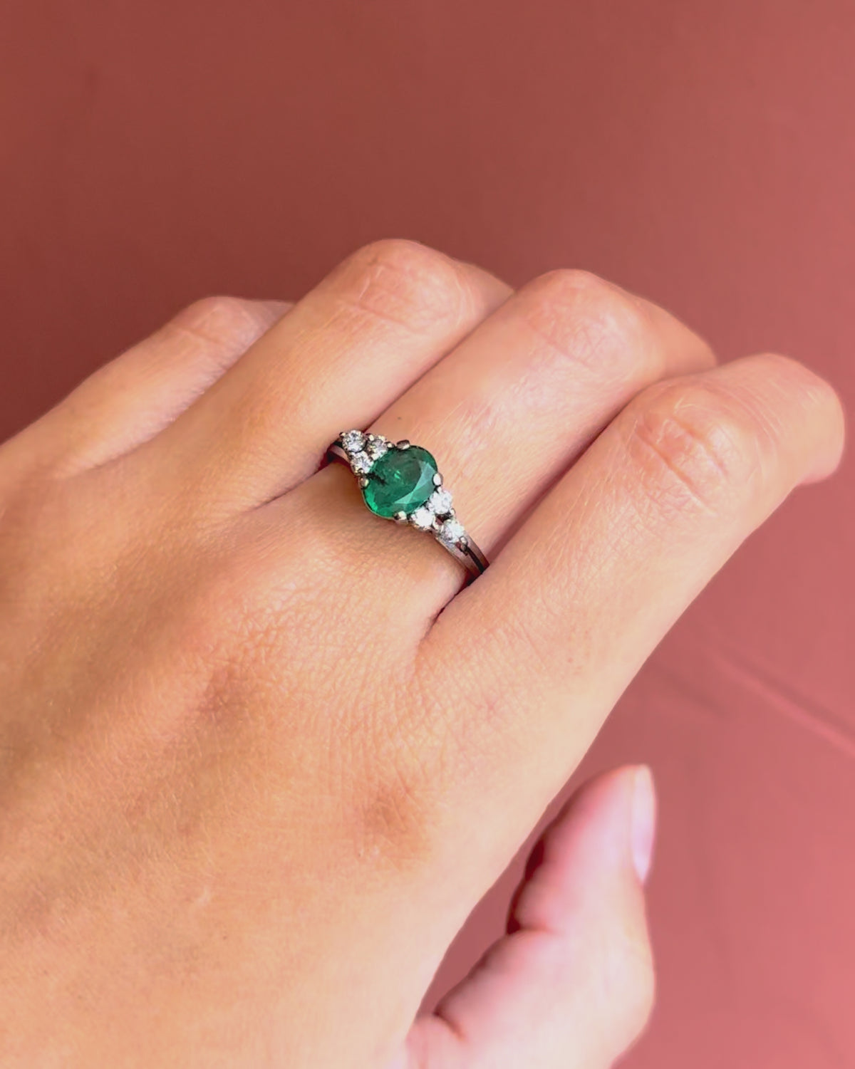 Emerald Trilogy Ring 1 carat &amp; Diamonds "Tristane"