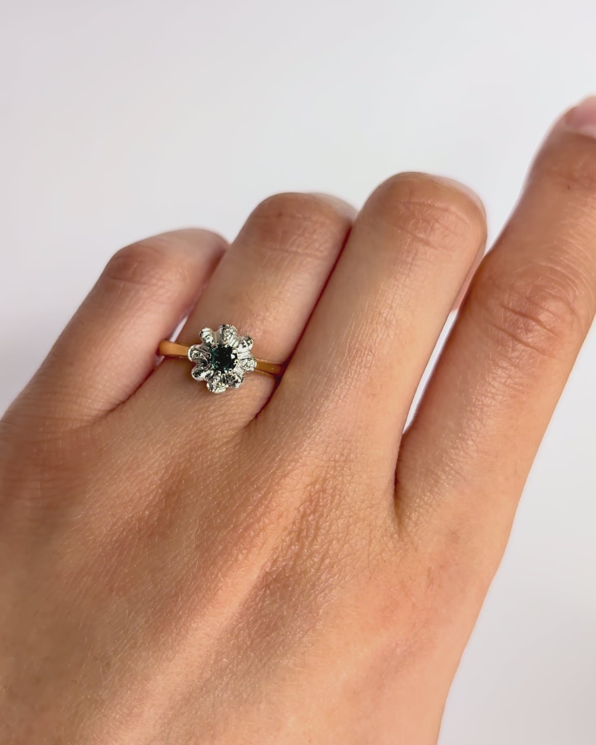 Bague Marguerite Saphir &amp; Diamants "Cyane"