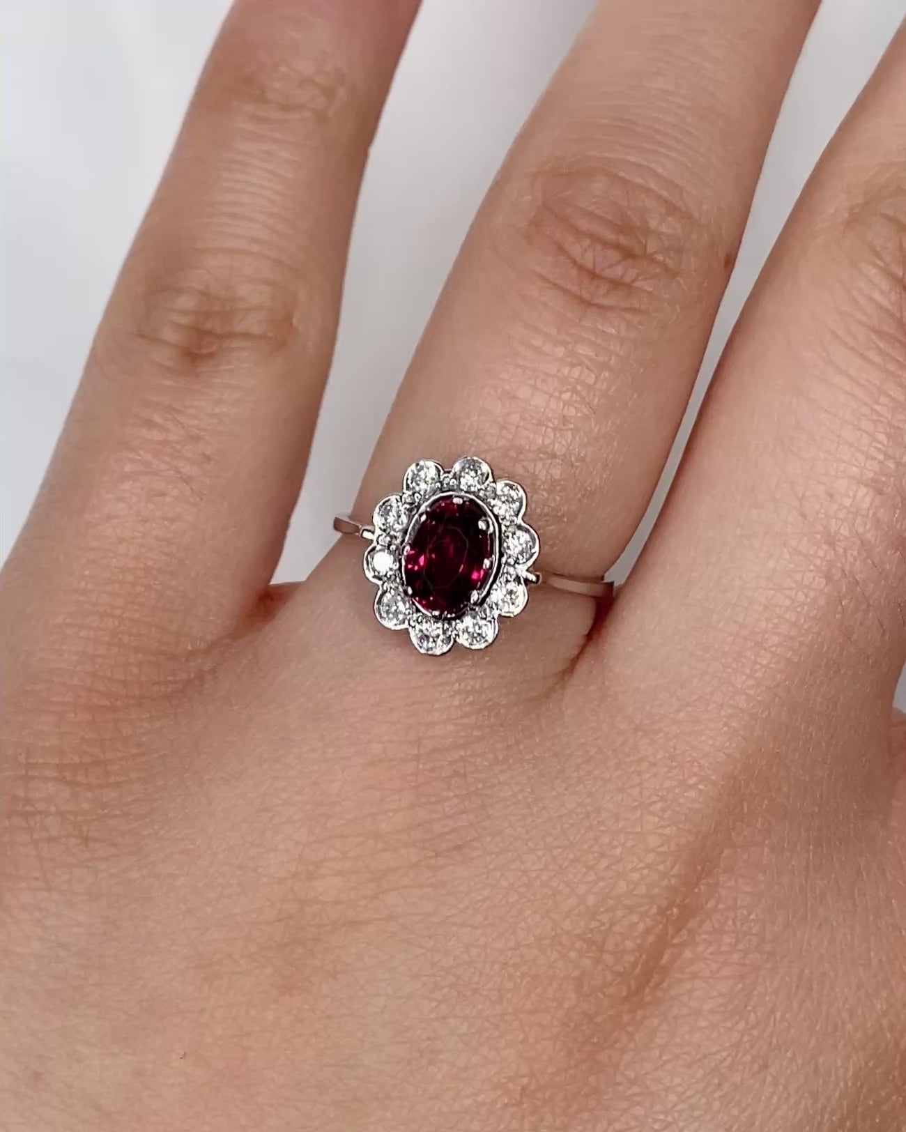 Bague Marguerite Rubis 1.30 carat &amp; Diamants "Sonia"