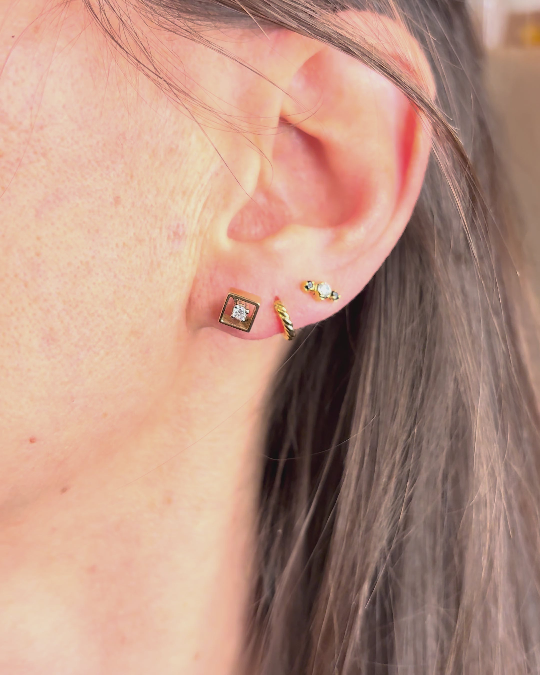 Diamond Stud Earrings "Neila"