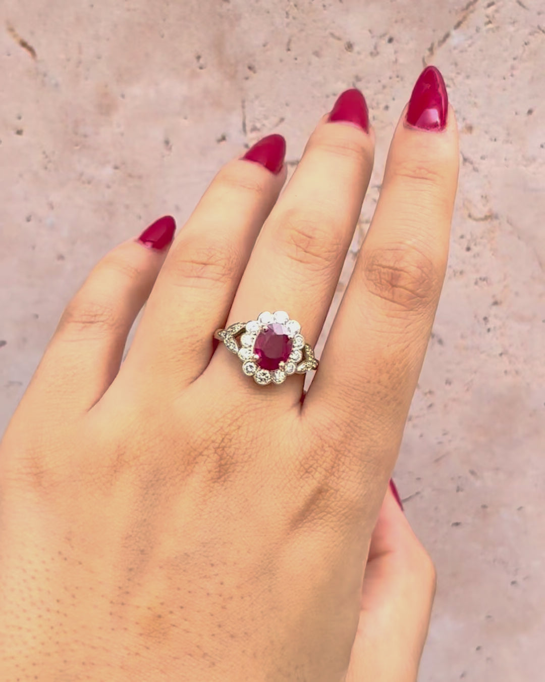 Bague Marguerite Rubis 1.85 carat &amp; Diamants 0.60 carat "Inanna"